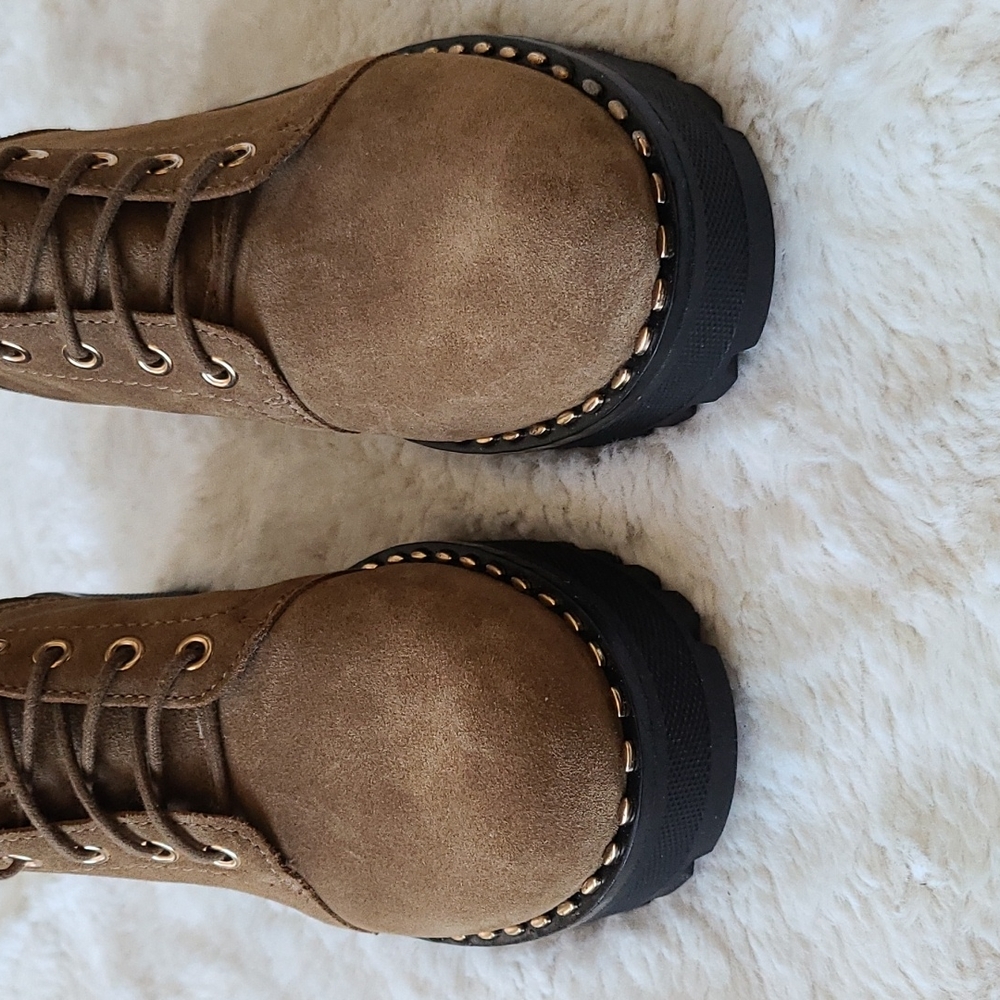 Nwot Vince Camuto Boots - Picture 3 of 10